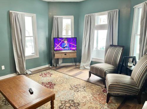 Queen Bed Private Room Shared Living Spaces