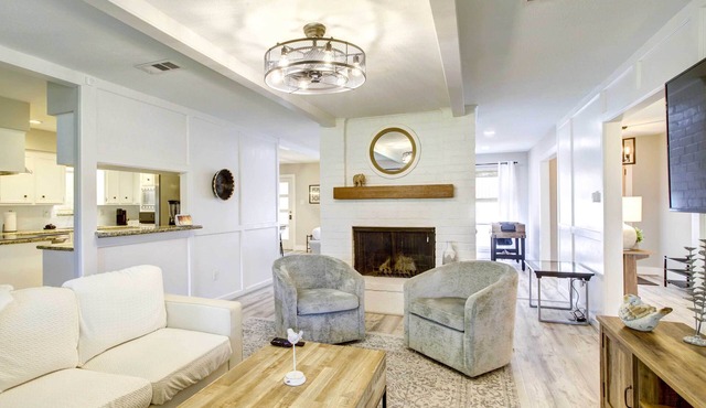 Quiet Conroe Getaway w/ Patio, Golf Views!