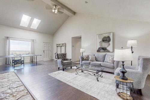 Ranch Life Experience w/Private Pool in Gravette