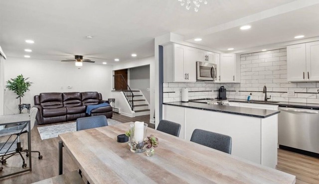 RECENTLY REMODELED! Minutes to Casino, Golfing, Canandaigua Lake, Wineries