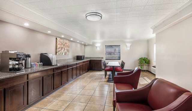 Red Roof Inn North Dallas - Park Central