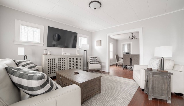 Renovated 3BR Near SU Syracuse