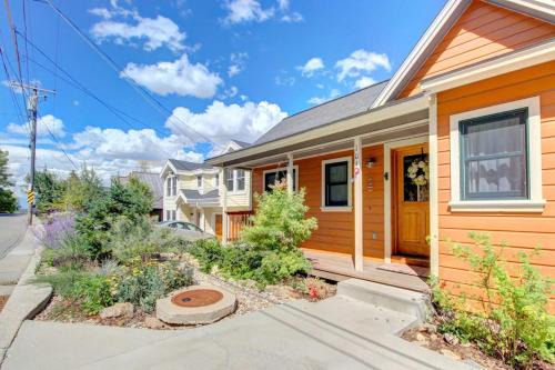 Restored 1890s Cabin - Close to Chairlift & Sundance Venues