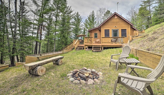 Riverfront Lewiston Cabin w/Stone Fireplace!