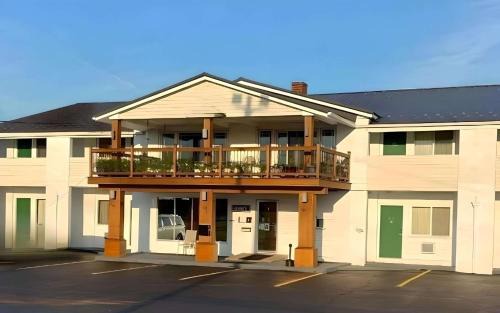 Rodeway Inn Manchester I-90