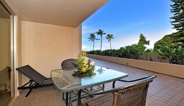 Royal Kahana 104 · RK104 West Maui Studio at BeachFront Resort w