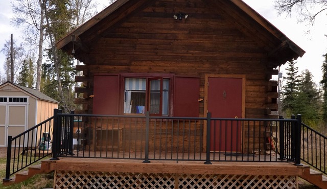 Rustic Kenai River Fishermans Cabin