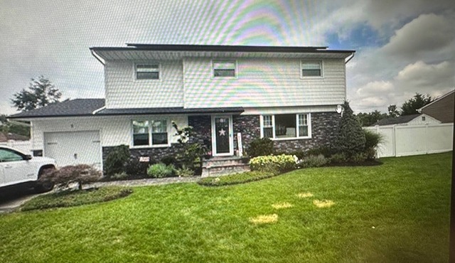 Ryder Cup House. Updated 4 BR home Located in Bethpage 1 mile from Golf course.