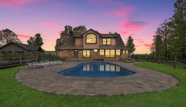 Saratoga's Musical Oasis|Heated Pool|King Bed|Mountain Views|