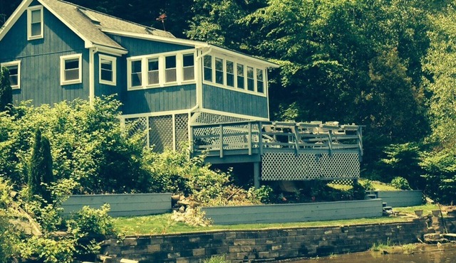 Saratoga Springs, Lakefront Cabin