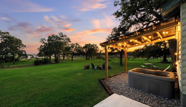 Scenic Lake Retreat for groups & Families | 4 private cabins- sleeps 22