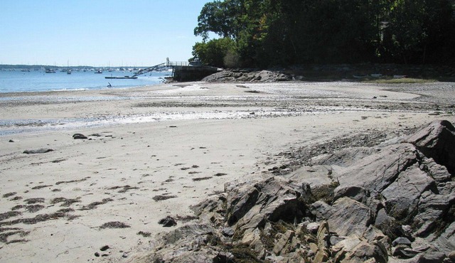 "Seascape" - a charming, coastal cottage ~ Falmouth Foreside