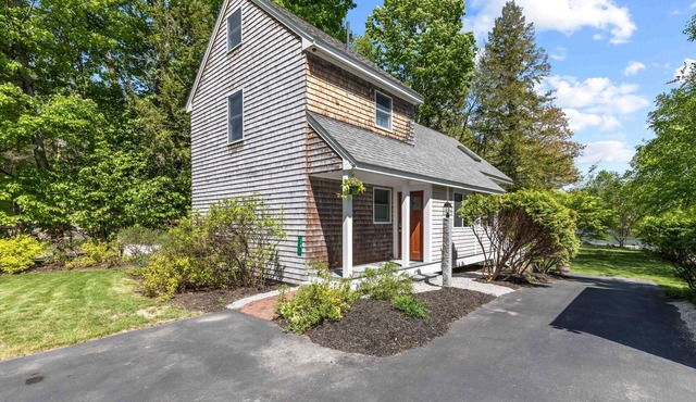 Sebago Breeze Lake House