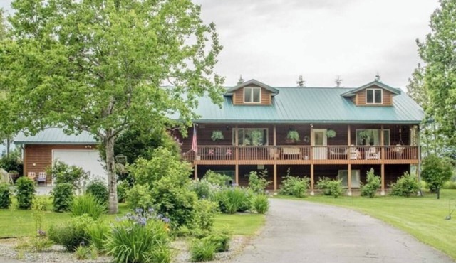 Secluded Kasilof Riverfront Retreat with Hot Tub