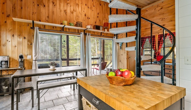 Secluded Keuka Hills Cabin | Pond | Pet Friendly
