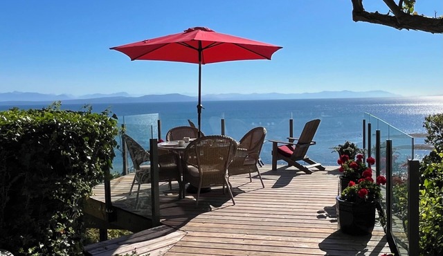 Secluded Sandy Beach All To Yourself! Panoramic Ocean and Mountain views.