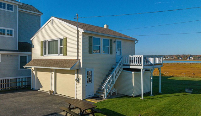 Second Floor Apartment Across from the Beach with Private Access to Beach!