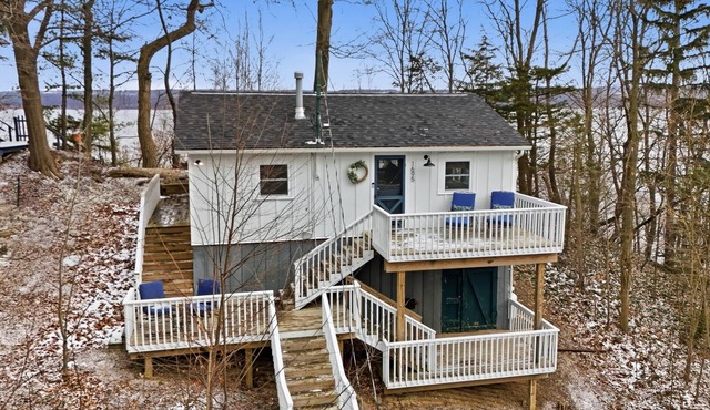 Seneca Lake Cottage | Lakefront Retreat