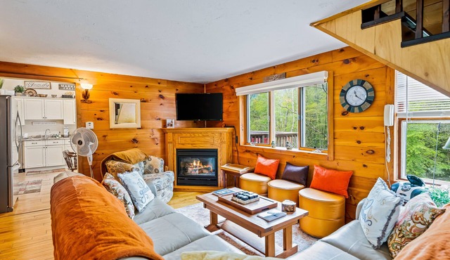 Serene home near Lake George, 20 minutes to Gore Mountain Ski Resort