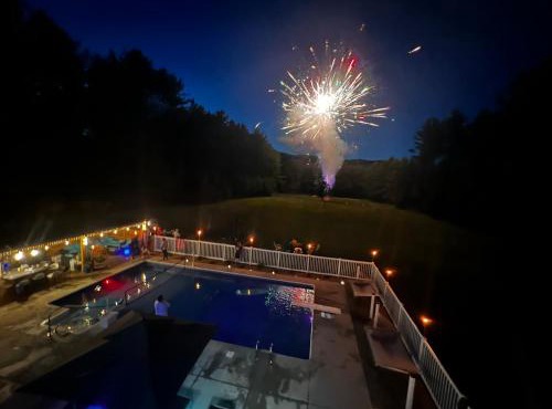 Seven Acres River Estate- Epic Bethel Group Getaway