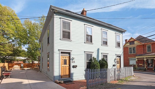 Shalom Cottage Short North -Walk to Convention Ctr, Close to Hospitals & More