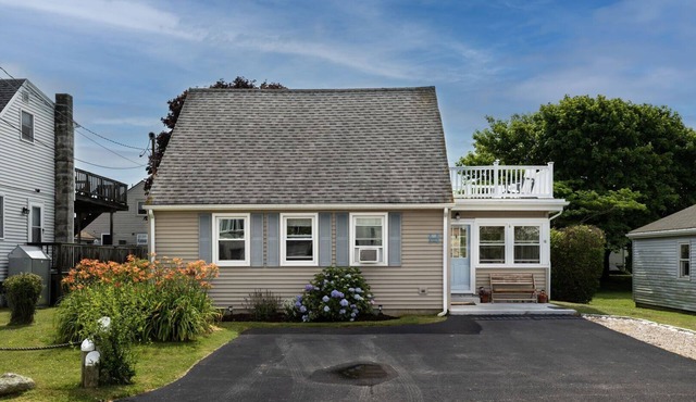 Short Walk from Scarborough State Beach w/Ocean Views from Balcony!