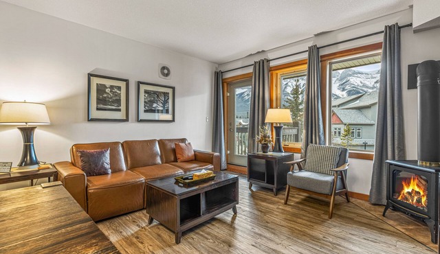 Side-by-Side Canmore Condos for 12🧡4 Bdrm/4Bath-Spectacular View☀️Pool/Hot Tub