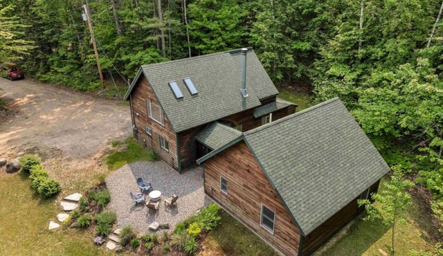 Ski & Lake Retreat With Hot Tub
