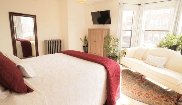 Skolfield Inn | Parking | Self-check-in | Garden 2