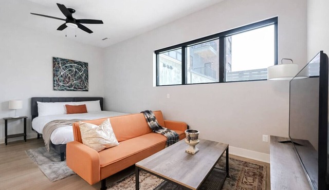 Sleepover | Bright Studio + Gym/Sauna - Omaha in Omaha