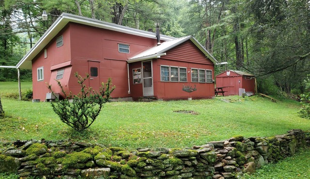 Slice of Heaven on Pine Creek - unique rustic cabin on 5 acres of land