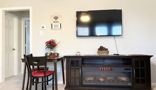 Spacious 1BR Suite, Sleeps 5, Private Entrance, Free Parking, Near The Woodlands