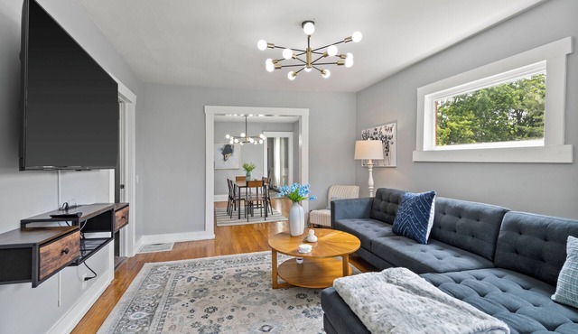 Spacious 2BR Near Syracuse Uni, Zoo & Downtown