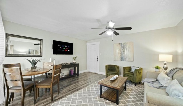 Spacious and Stylish Apartment right near ATT Stadium
