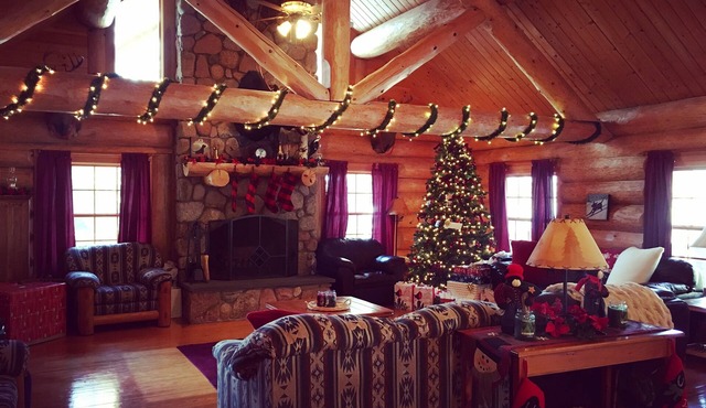 Spacious Cabin on Peaceful Pond with Private Dock- 1 hour from Acadia