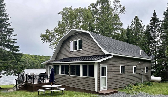Spacious Cottage at Madawaska Lake