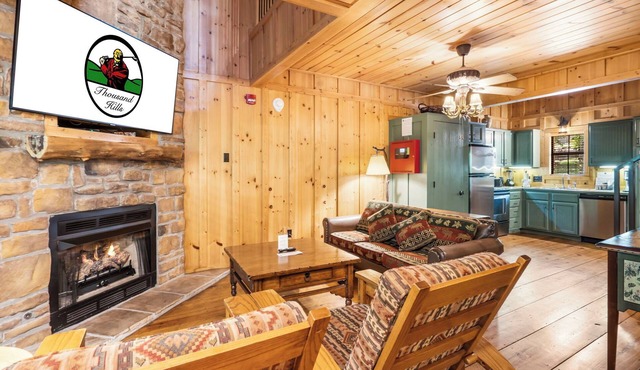 Spacious Family Cabin with Jetted Tub
