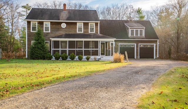 Spacious Home Close to Beaches! 3BR, Dog & Family Friendly, 30 Mins to Portland