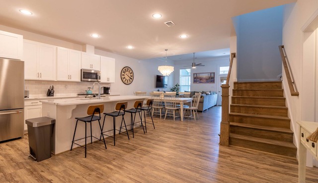 Spacious luxury home 5 miles from Bethany Beach with family-friendly amenities!