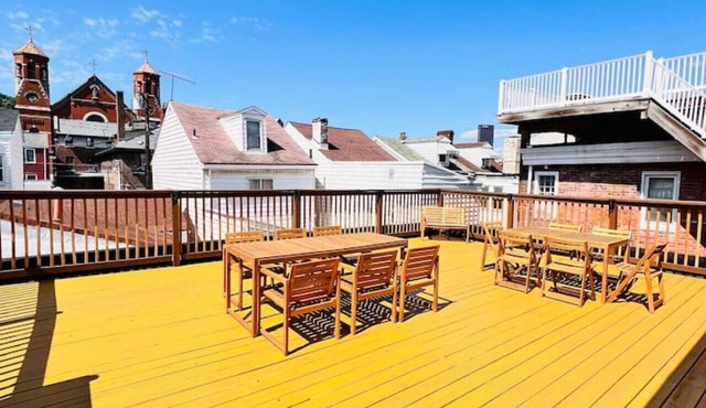 Spacious Modern Home Rooftop Deck