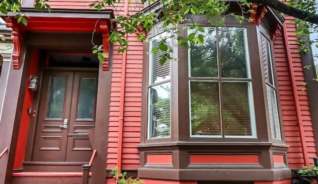 Spacious Portland Home + Parking