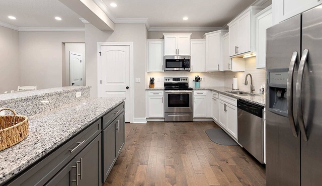 Spacious Townhome at Mariners Landing Sleeps 6
