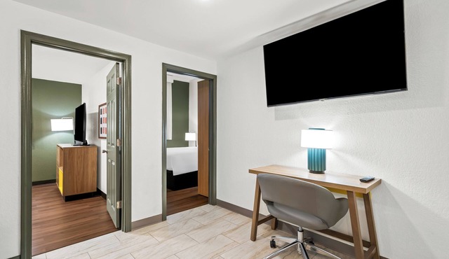 Spark by Hilton Portland Airport Maine Mall