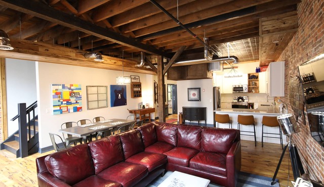 Spectacular Roof Top Patio 3bd Apartment in Downtown Glens Falls