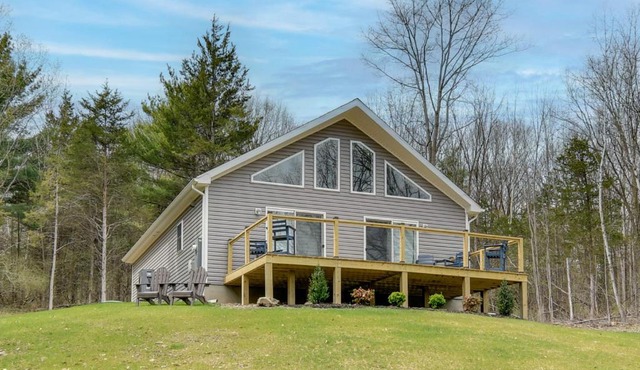 Spectacular Sunrise Views! Quiet Keuka Lake Escape