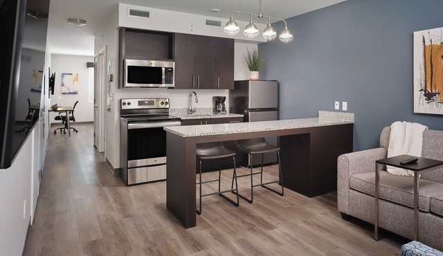 stayAPT Suites Hampton