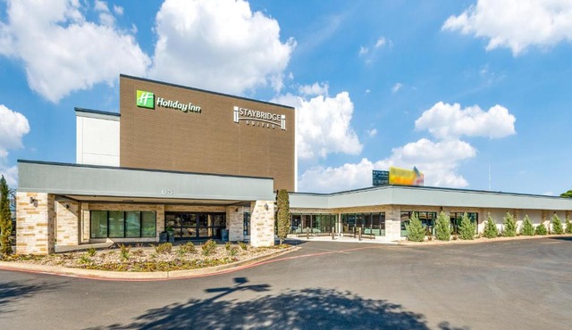 Staybridge Suites Dallas Market Ctr Love Field by IHG