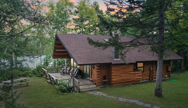 Stony Cove Lodge (Waterfront on Lower Wilson Pond!)