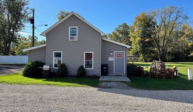 Strip Location | Pet Friendly | Fire Pit