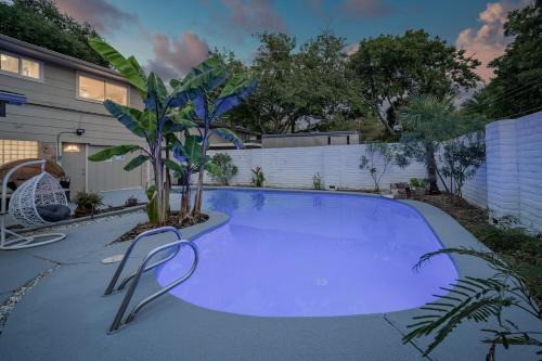 Stunning 5BR 2BA Holiday Home with Private Pool and Cinema